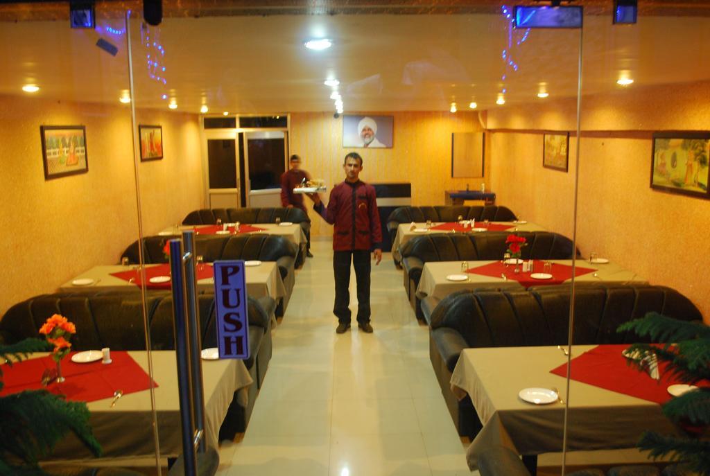 Collection O Royal Plaza Hotel Pushkar Exterior photo